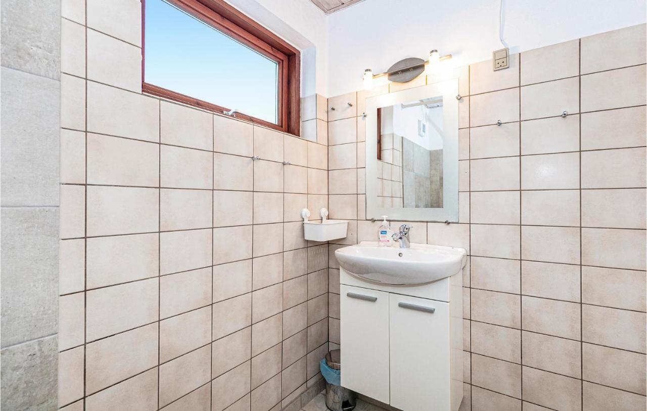 Gorgeous Apartment In Allinge With Kitchen 外观 照片